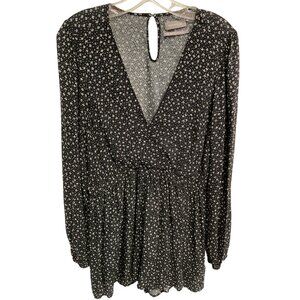 Urban Outfitters Black/White Floral Long-Sleeve Romper Size L